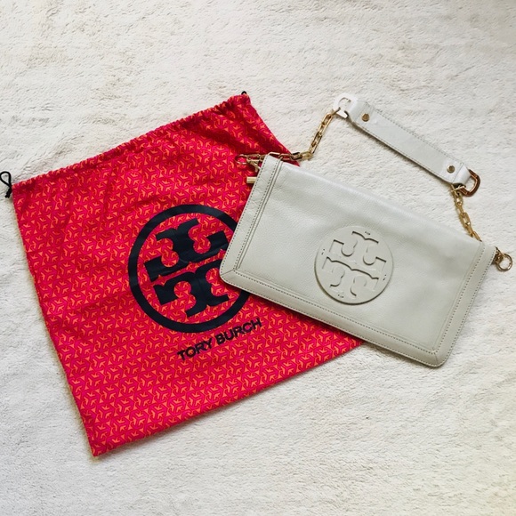 Tory Burch Handbags - Tory Burch Reva clutch with dust bag